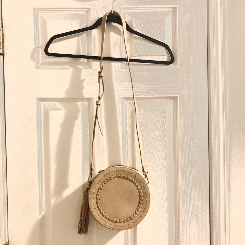 Beige canteen purse